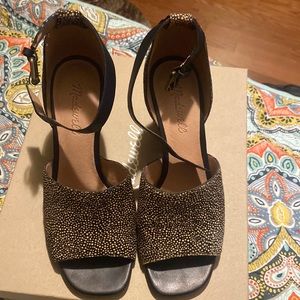 Madewell Ankle Strap sandals in cliff hair size 7 in great used condition